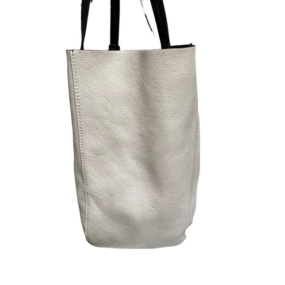 Michael Kors Leather Reversible Large Mae Tote (Navy/White) - Picture 4 of 11